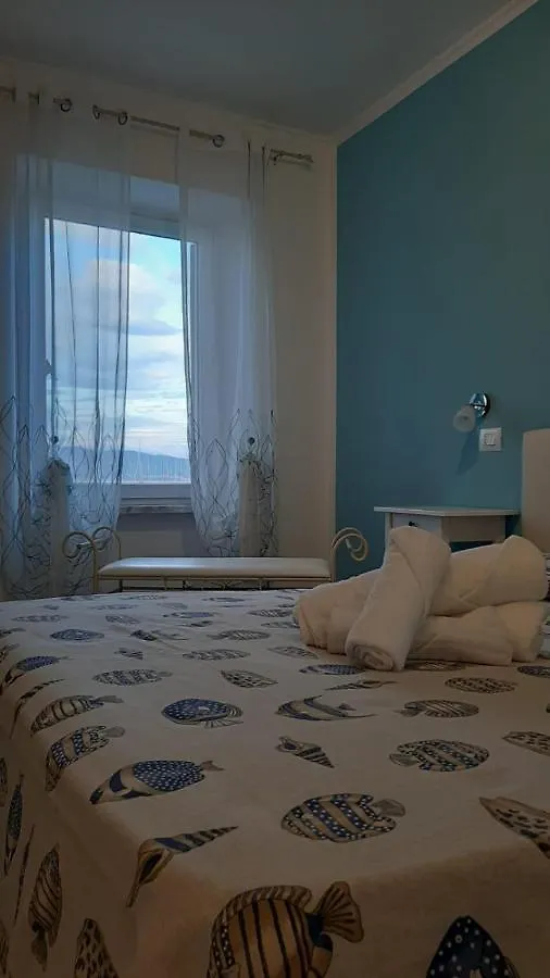 Guest house La Finestra Sul Mare Hotel Fezzano
