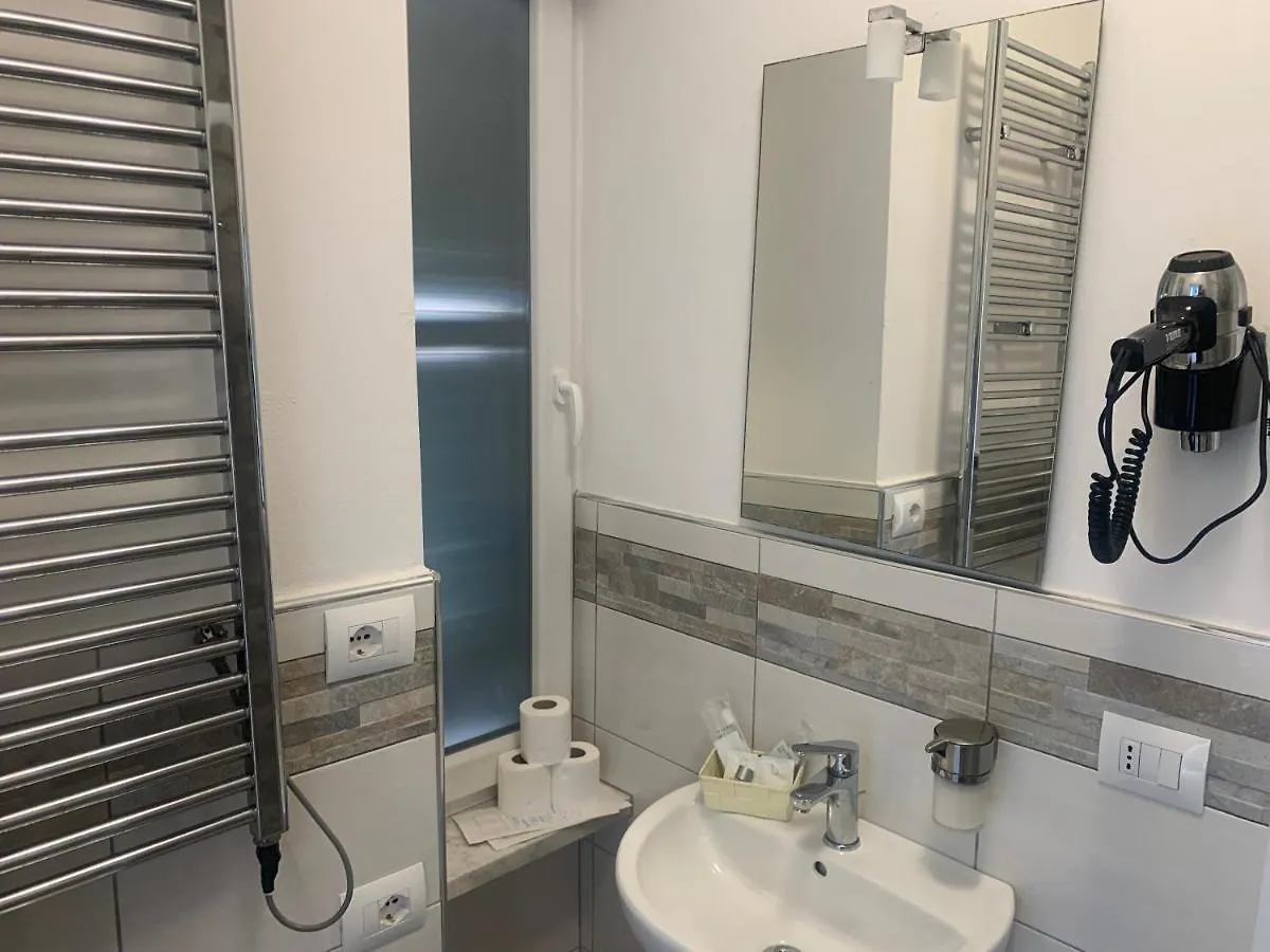 Guest house La Finestra Sul Mare Hotel Fezzano  Italy